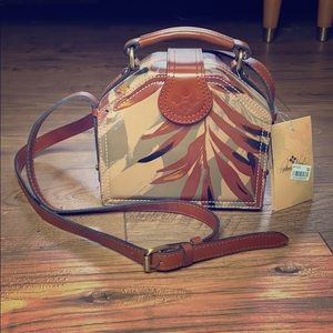 NWT Patricia Nash Cross Body Purse Palm Leaves